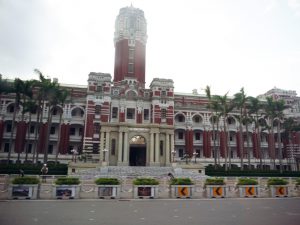 総統府の立派な建物