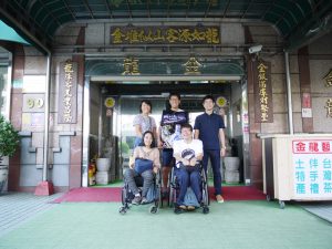 免税店にて記念撮影