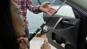 車の中から釣りなんて