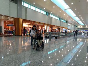 桃園空港にて