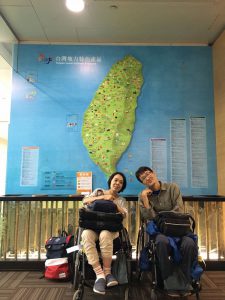 桃園空港の搭乗口近くで