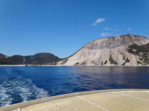 神津島を多幸湾から