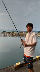 同僚のA氏も釣れました