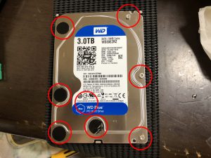 HDDのネジの位置