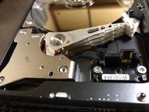 HDDのヘッド部分