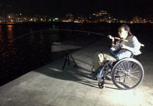 雨の合間に夜釣りも楽しい