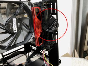 電源ケーブルがとどかない