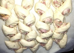 チョキチョキして ベーコンエピ らしくする