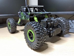 4駆の トイラジコン これで3千円だって!