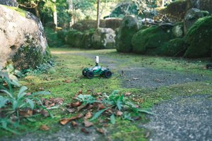 ラジコン4駆にカメラをオン