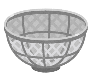 イクラを受けるざるを持つ