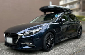 ルーフボックスを搭載した画像