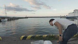 友人はやる気を出して準備をする